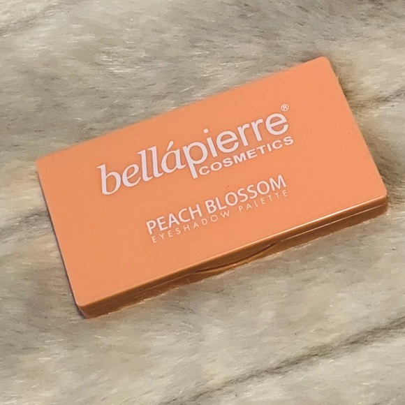 2/$20 Bellapierre Peach Blossom Eyeshadow - Picture 3 of 3